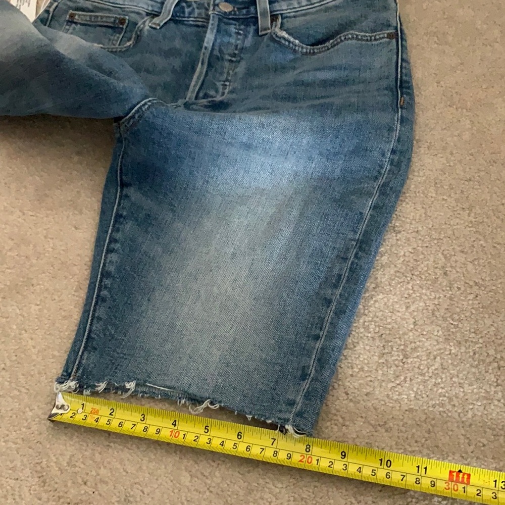 Denim Forum Jean Short - Picture 13 of 16